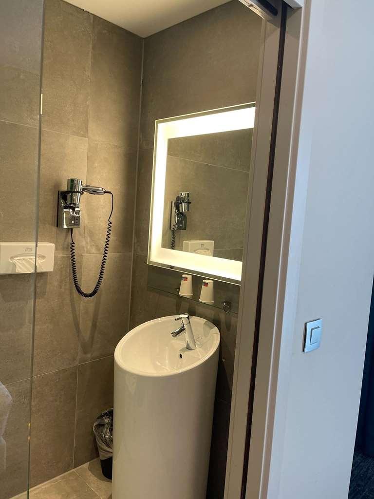 Готель Ibis Styles Нівелль Екстер'єр фото