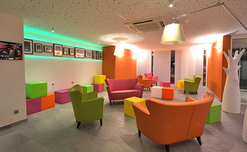 Готель Ibis Styles Нівелль Екстер'єр фото