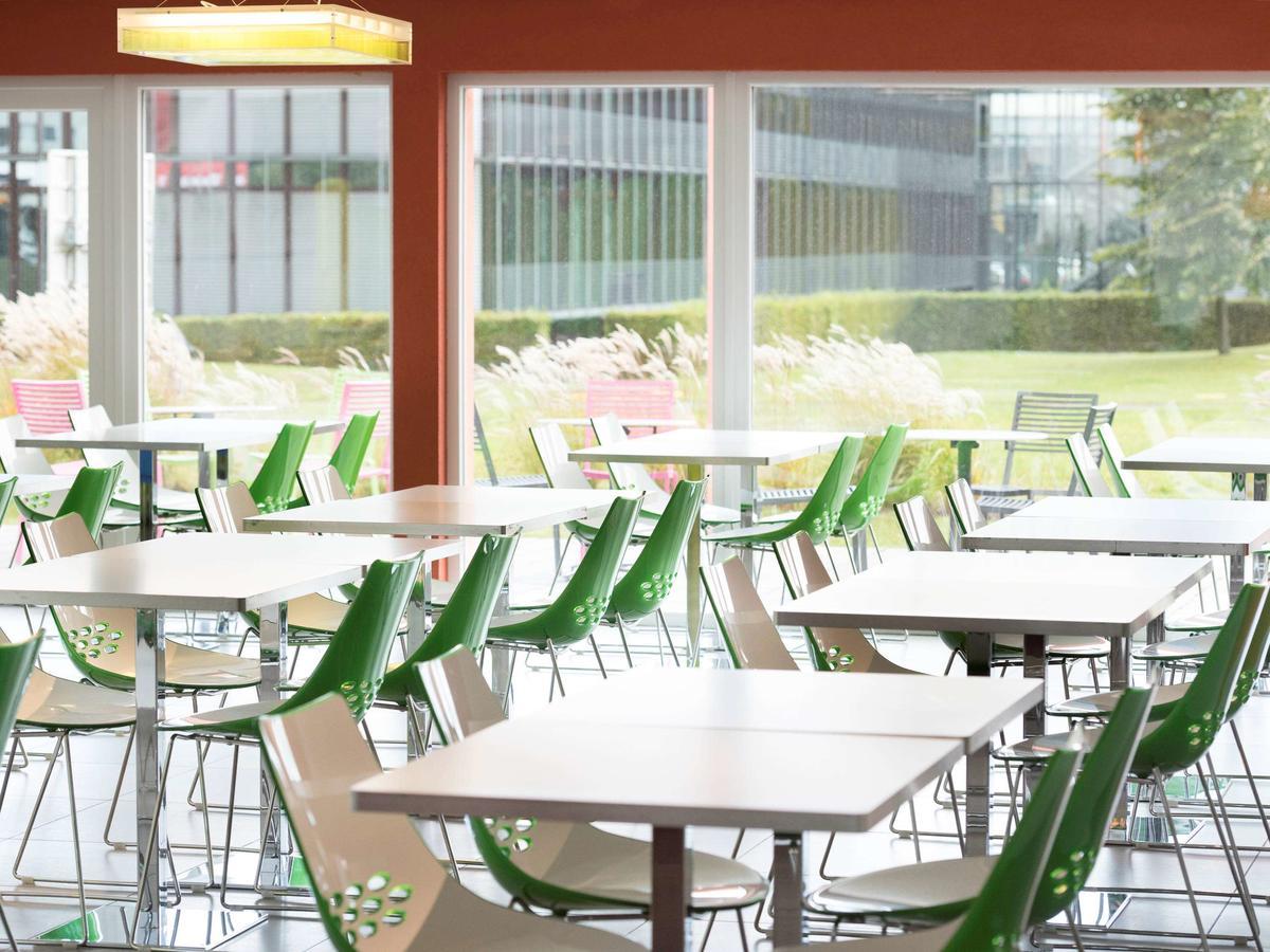 Готель Ibis Styles Нівелль Екстер'єр фото