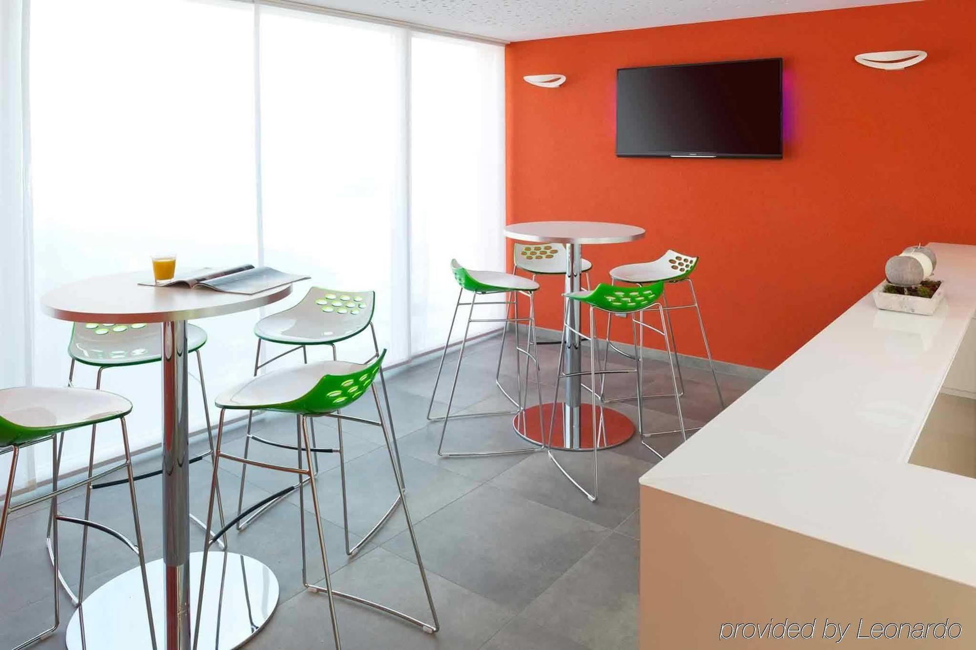 Готель Ibis Styles Нівелль Екстер'єр фото