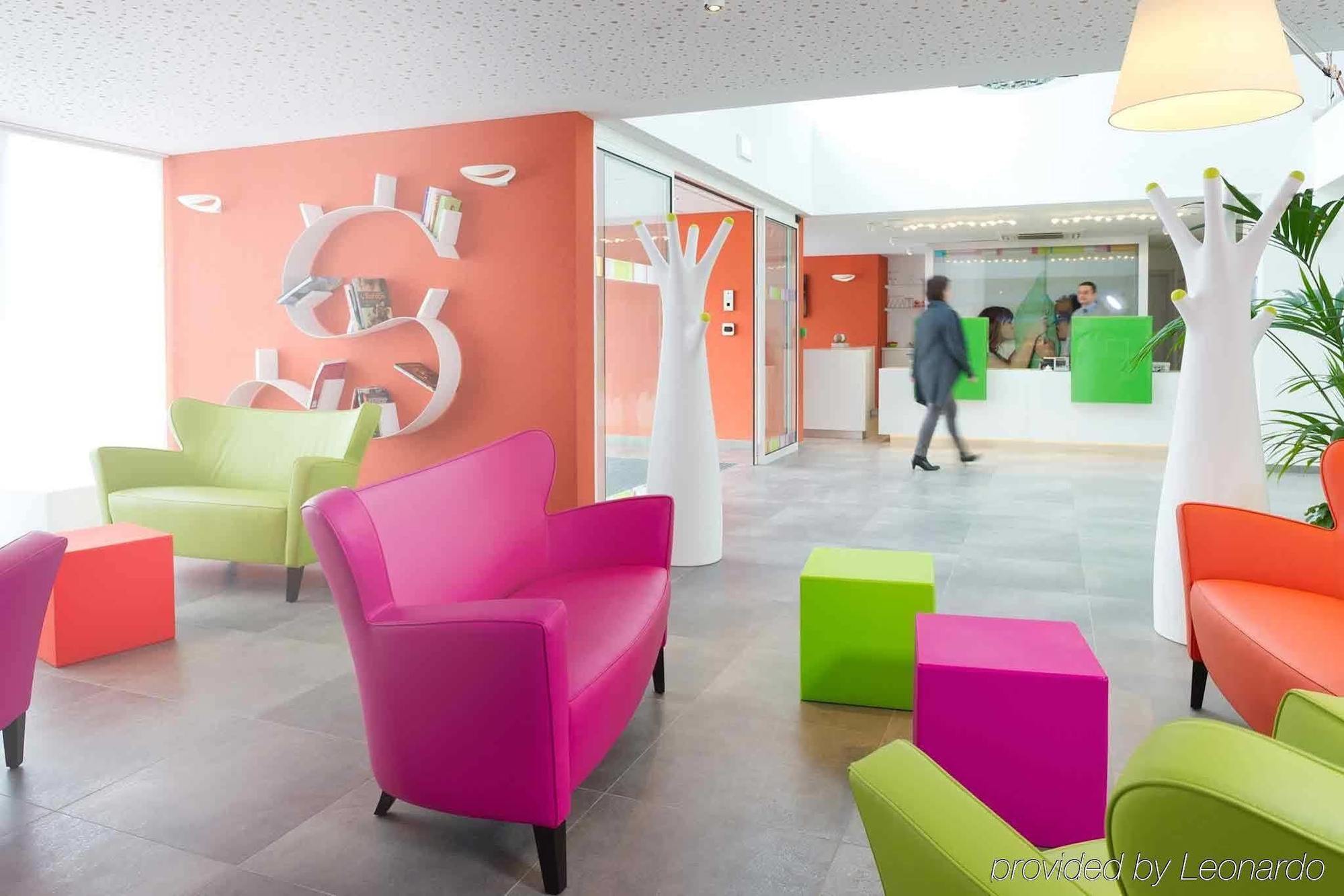 Готель Ibis Styles Нівелль Екстер'єр фото