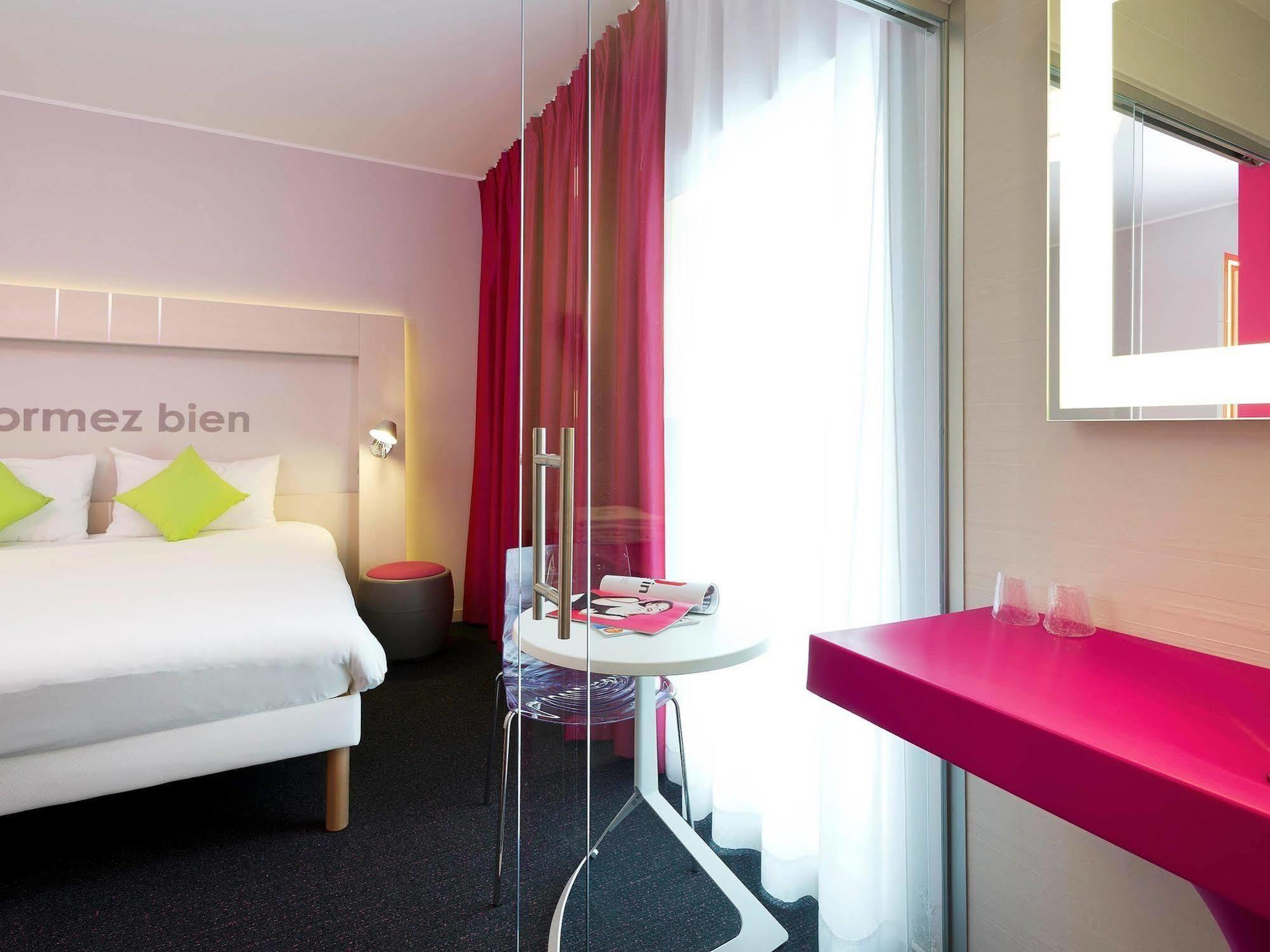 Готель Ibis Styles Нівелль Екстер'єр фото